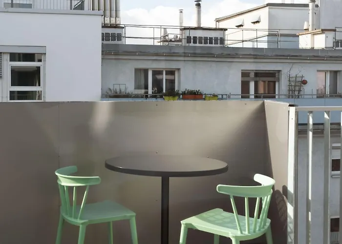 Limehome Vivenotgasse 4*